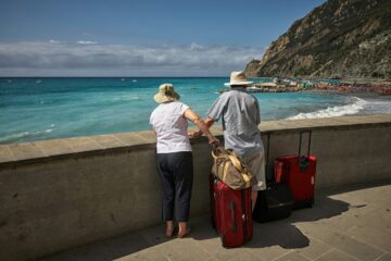 시니어 여행 트렌드 2024